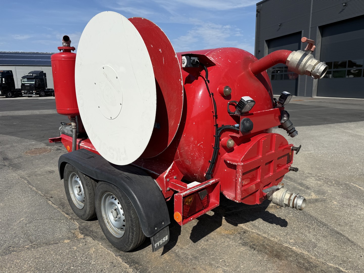 Diverse Tysse Nomek Minislamsuger / 1500 L Rustfri tank Trailer
