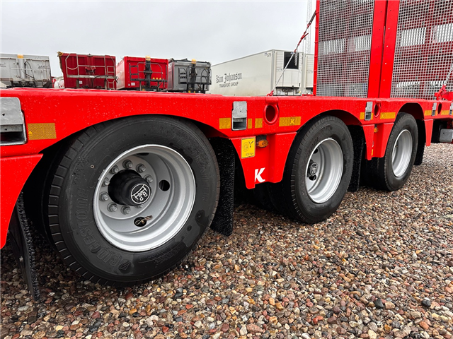 Kässbohrer SLS HS 3 – Hydraulisk mellemgulv Maskintrailer