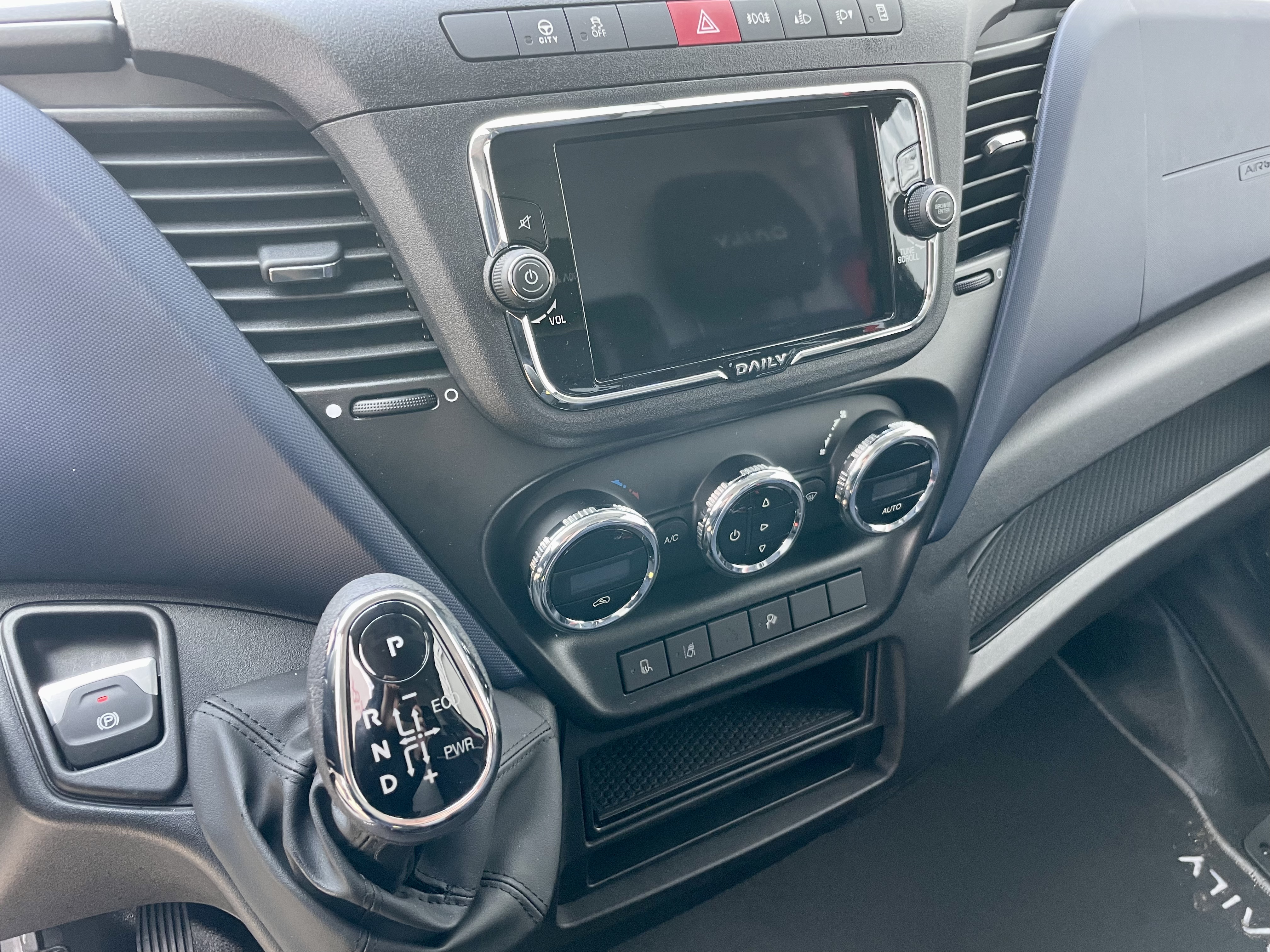 Iveco Daily 35S18HA8 9m3