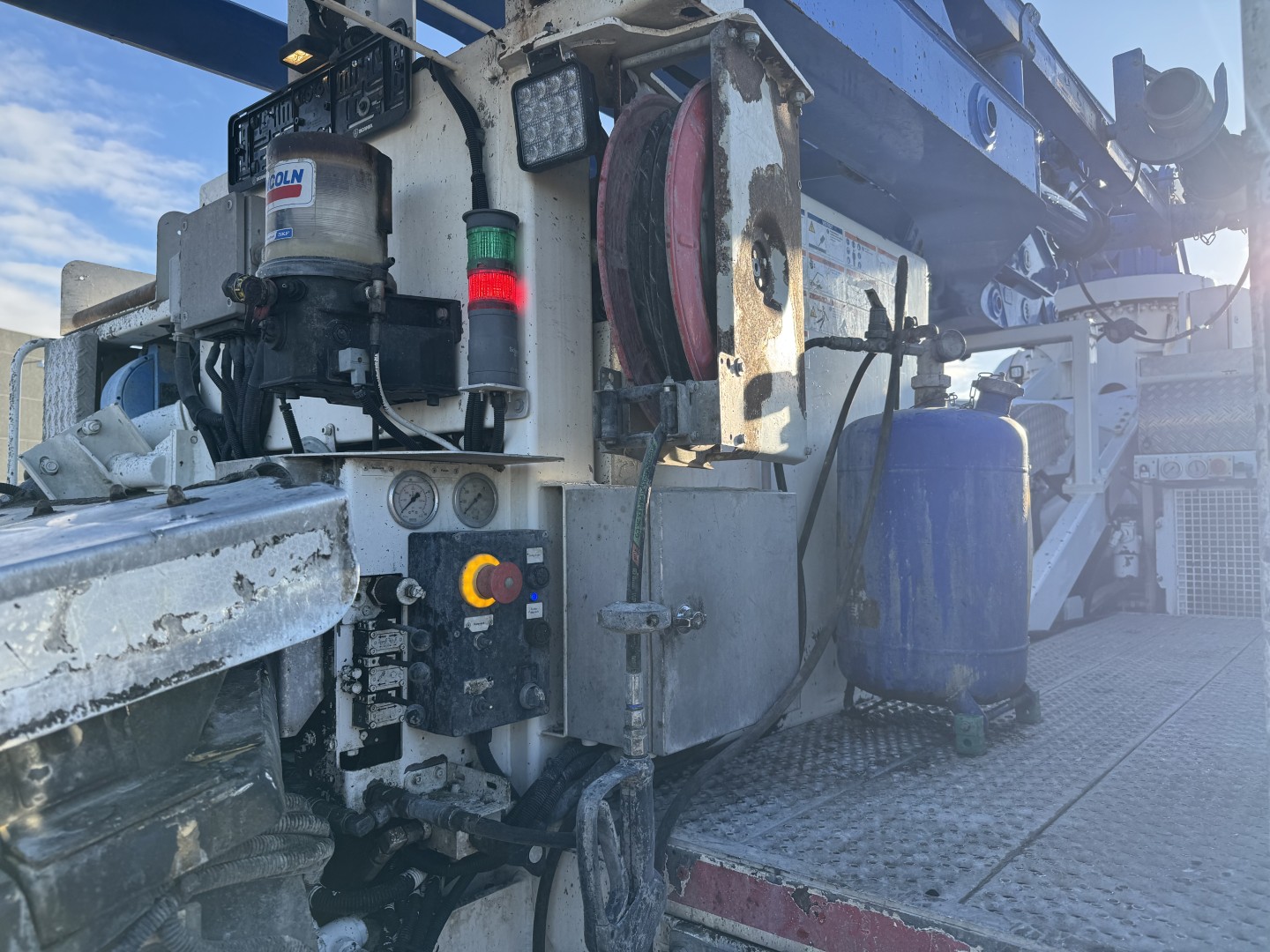 Scania P410 6x4 Liebherr THP 140 H 24 M4 XH Betonpumpe