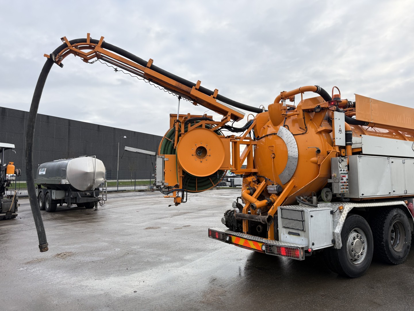 Scania P380 8x2*6 Hvidtved Larsen Flexline 414