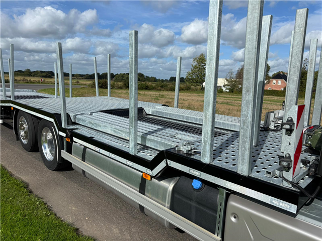Renault Trucks T520 6x2 - Autotransporter med kærre