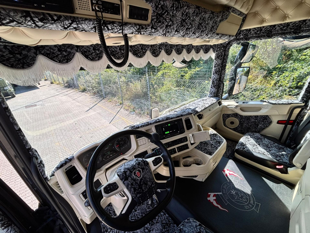 Scania R 560 A6x2NB