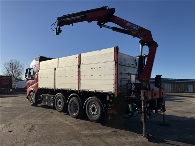 Volvo FH500 8x2*6 Tip / HMF 2120 K3