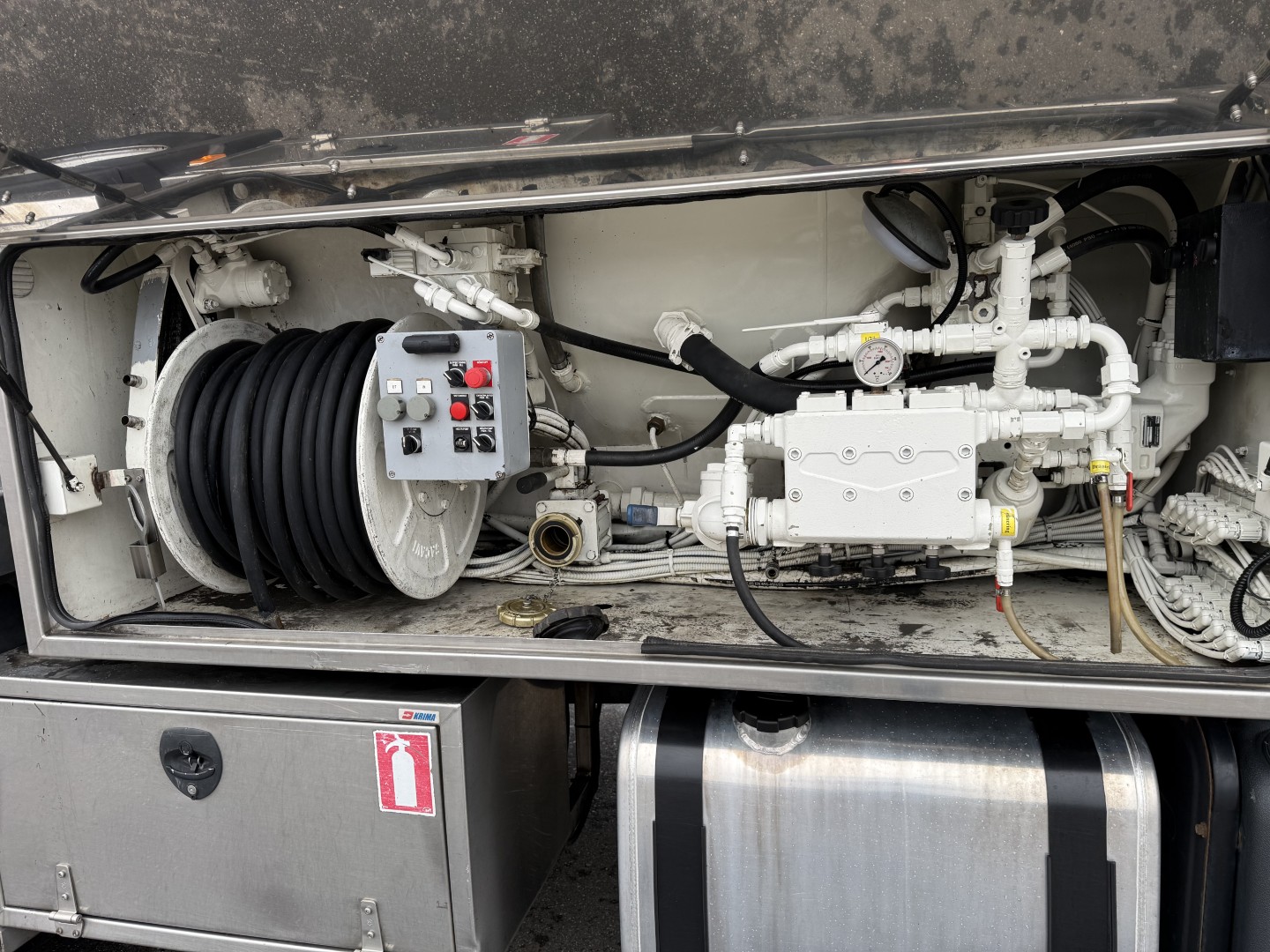 Volvo FM420 6x2*4 EEV Interconsult 12.700 l. Rustfri