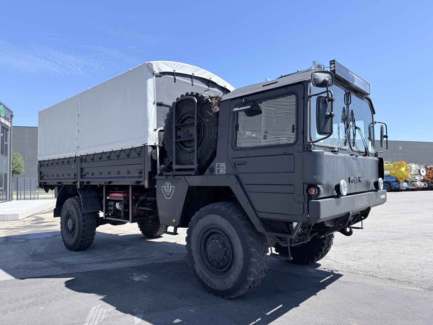 MAN 5 Two KAT MIL 4x4 Studenterbil