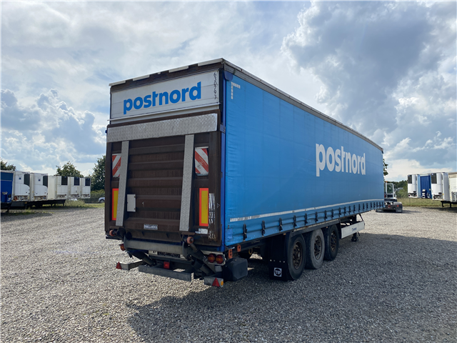 Krone Gardin trailer m. oprestående lift