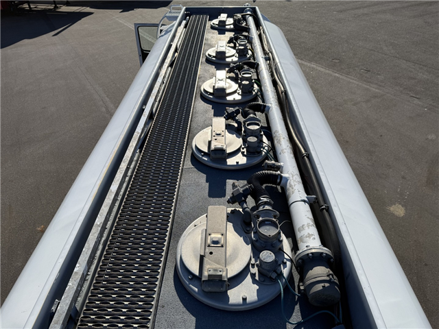 Volvo FM460 8x2*6 24.000 l. ADR Tankbil