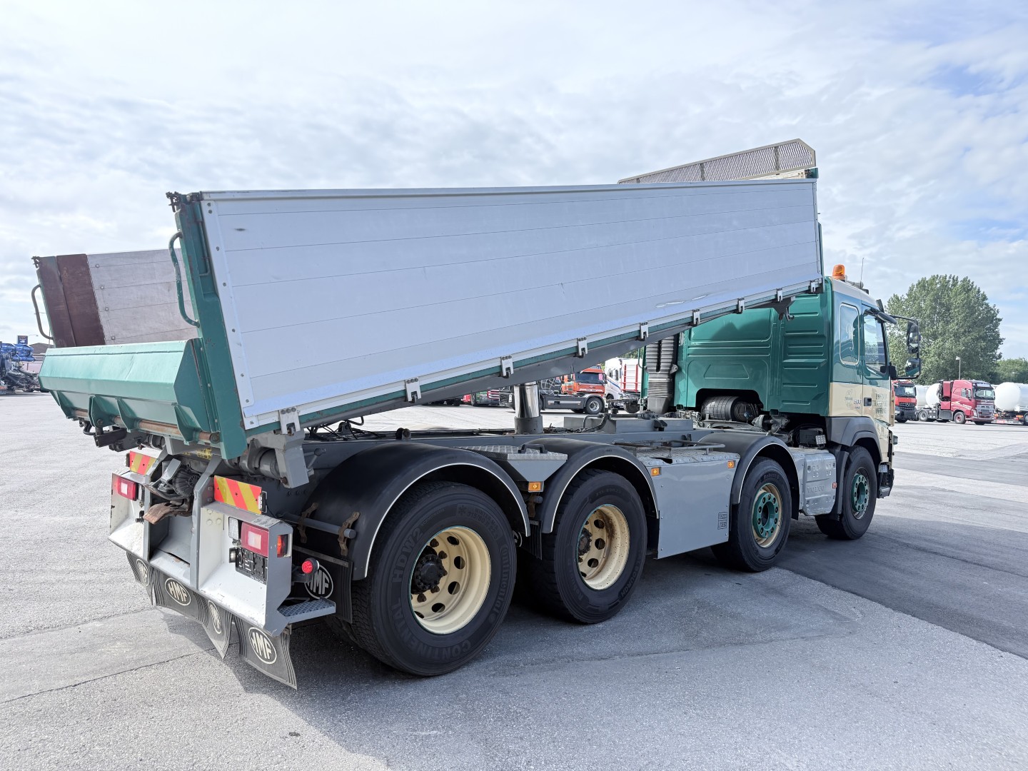 Volvo FMX500 8x4 med tandemakselløft HMF Pendeltip