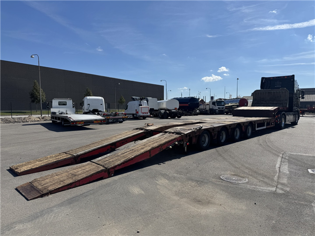 Kel-Berg / Faymonville 4 akslet Udtræks Maskintrailer