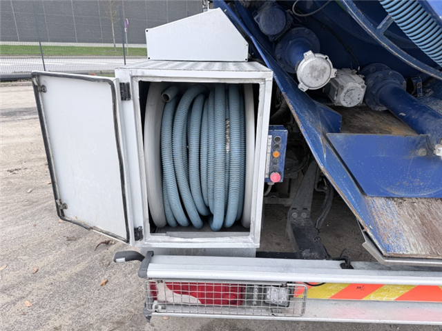 Scania P360 6x2*4 Hvidtved Larsen Flexline 310