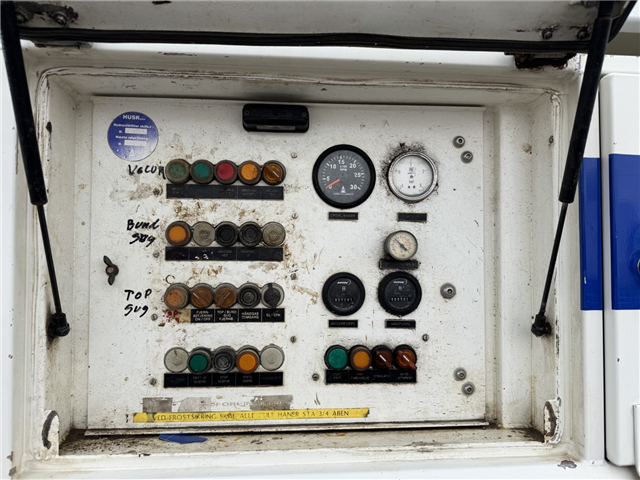 MAN 35.464 8x8 Hvidtved Larsen 9000 L