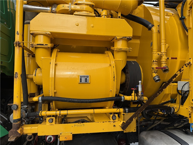 Mercedes Actros 3258 RHD 8x4-4 Wiedemann Super 1000 Recycler