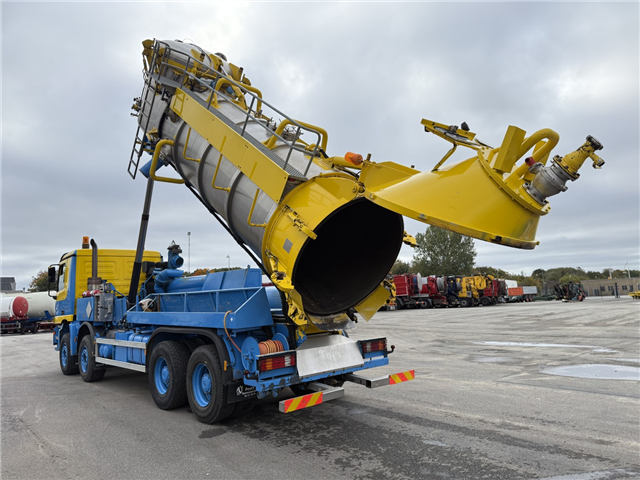 Mercedes Actros 4140 8x4 KOKS MEGAVAC 8000 ADR 13.500 l. Tørsuger