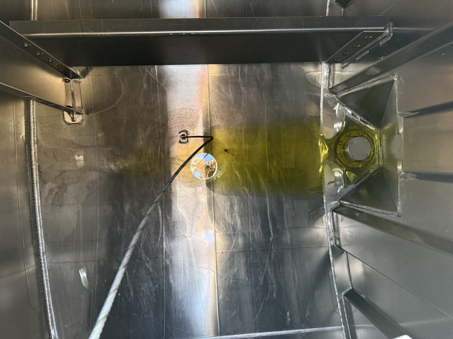 HMK Bilcon 27.000 l. ADR 5 Rum