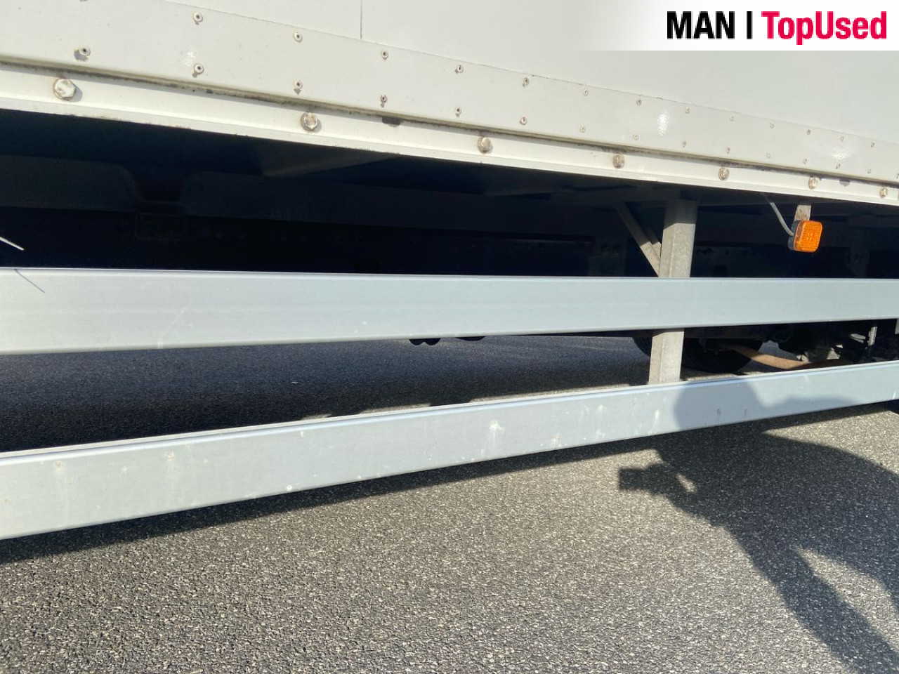 MAN TGL 12.220 4X2 BL