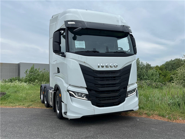 Iveco S WAY 490Hp Fuel edition