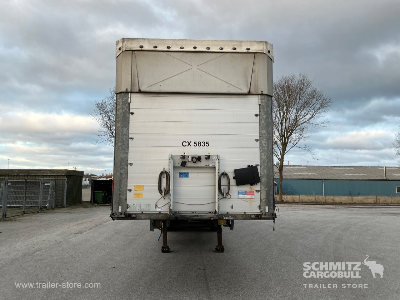 Schmitz Semi Curtainsider Standard