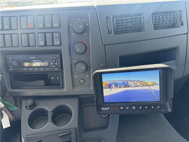 Volvo FL 210 4x2 Lukket kasse Euro 6