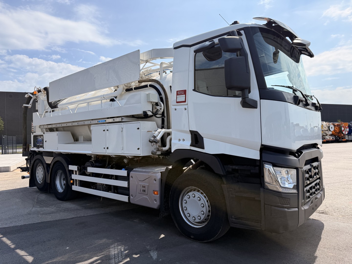 Renault Trucks T430 DTI 6x2 Hvidtved Larsen SLP 10.5 ADR
