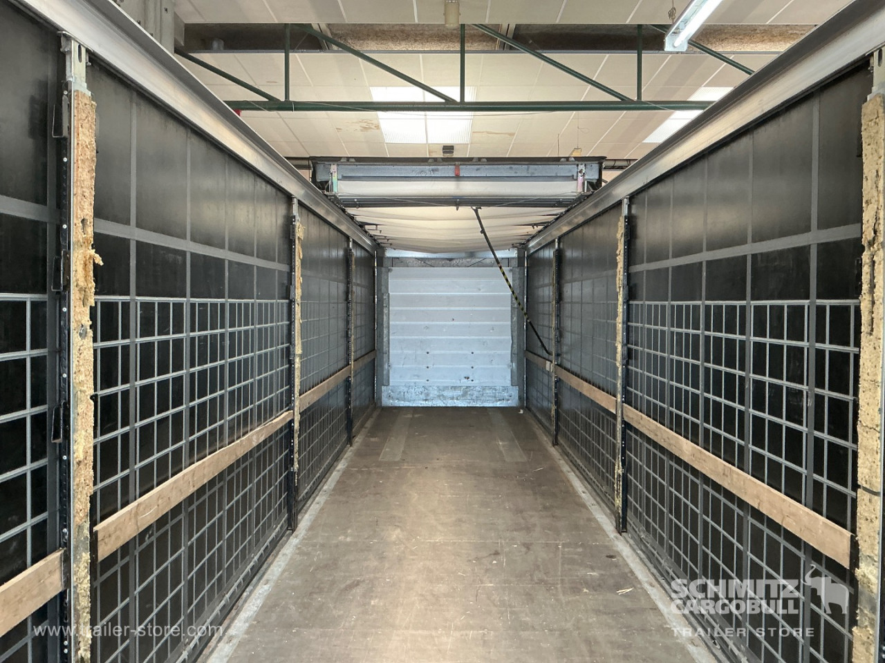 Schmitz Semi Curtainsider Standard