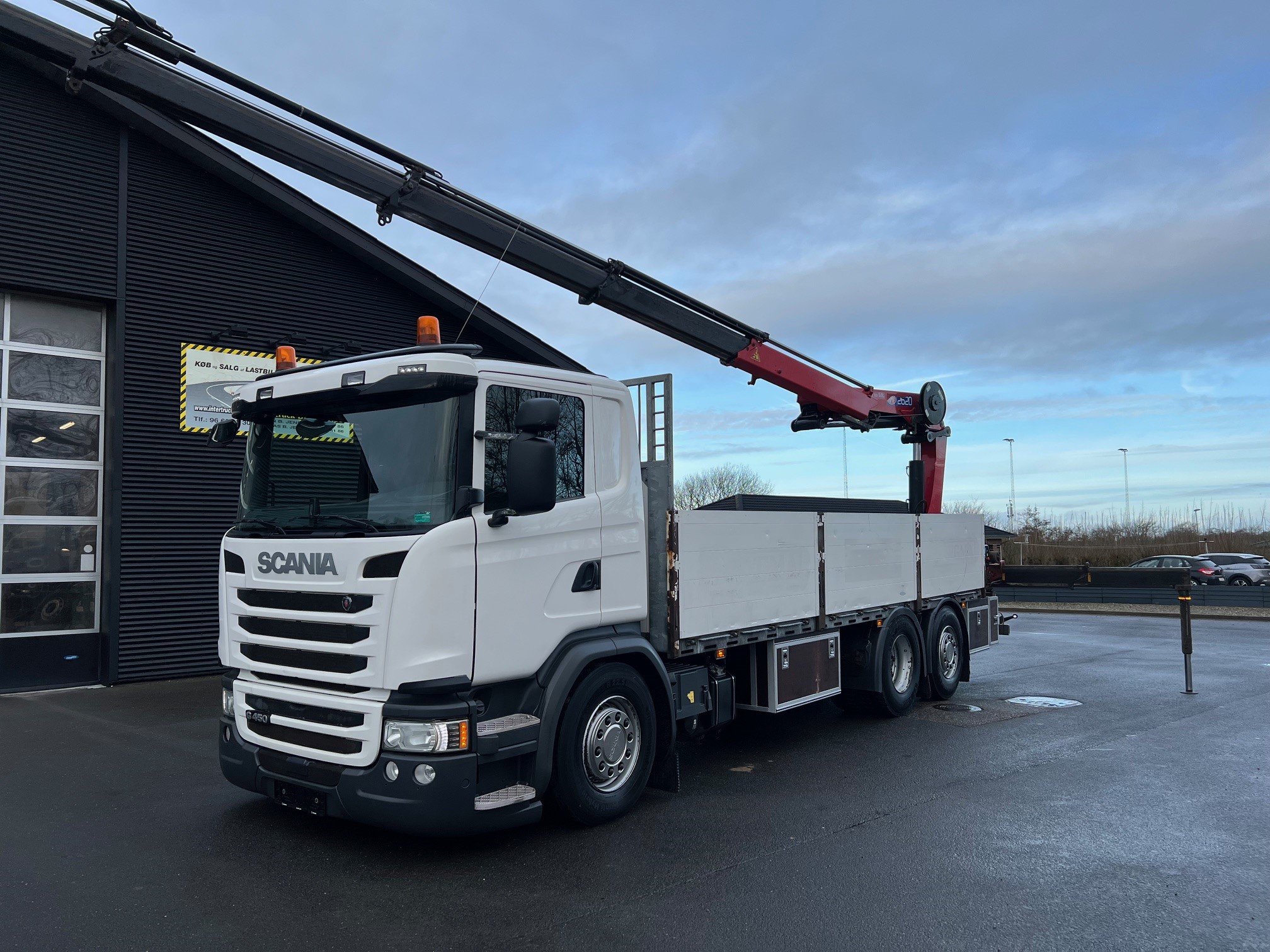 Scania G450 6X2*4 med HMF 2620 K5 kran