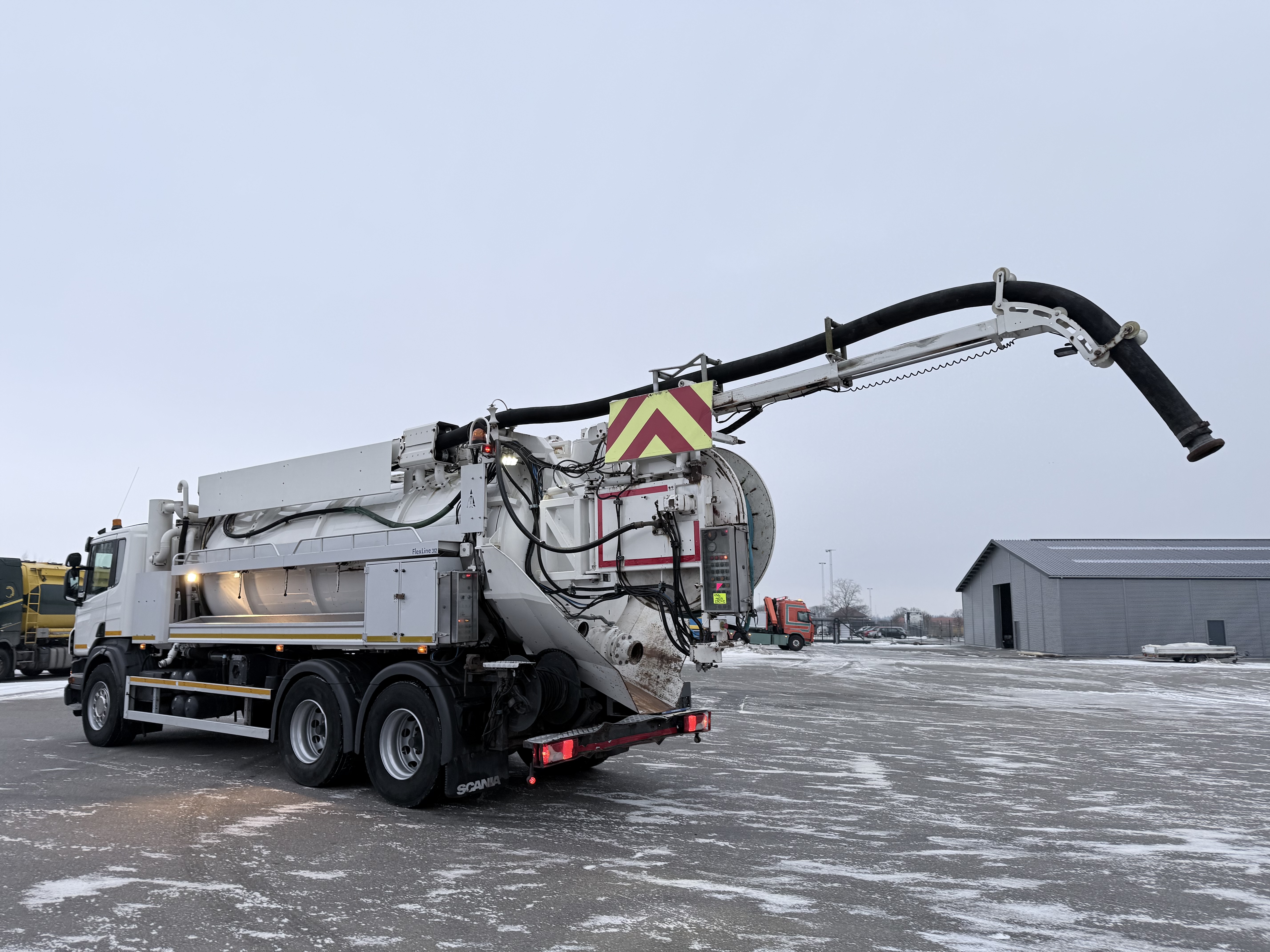 Scania P360 6x4 Hvidtved Larsen FlexLine 312