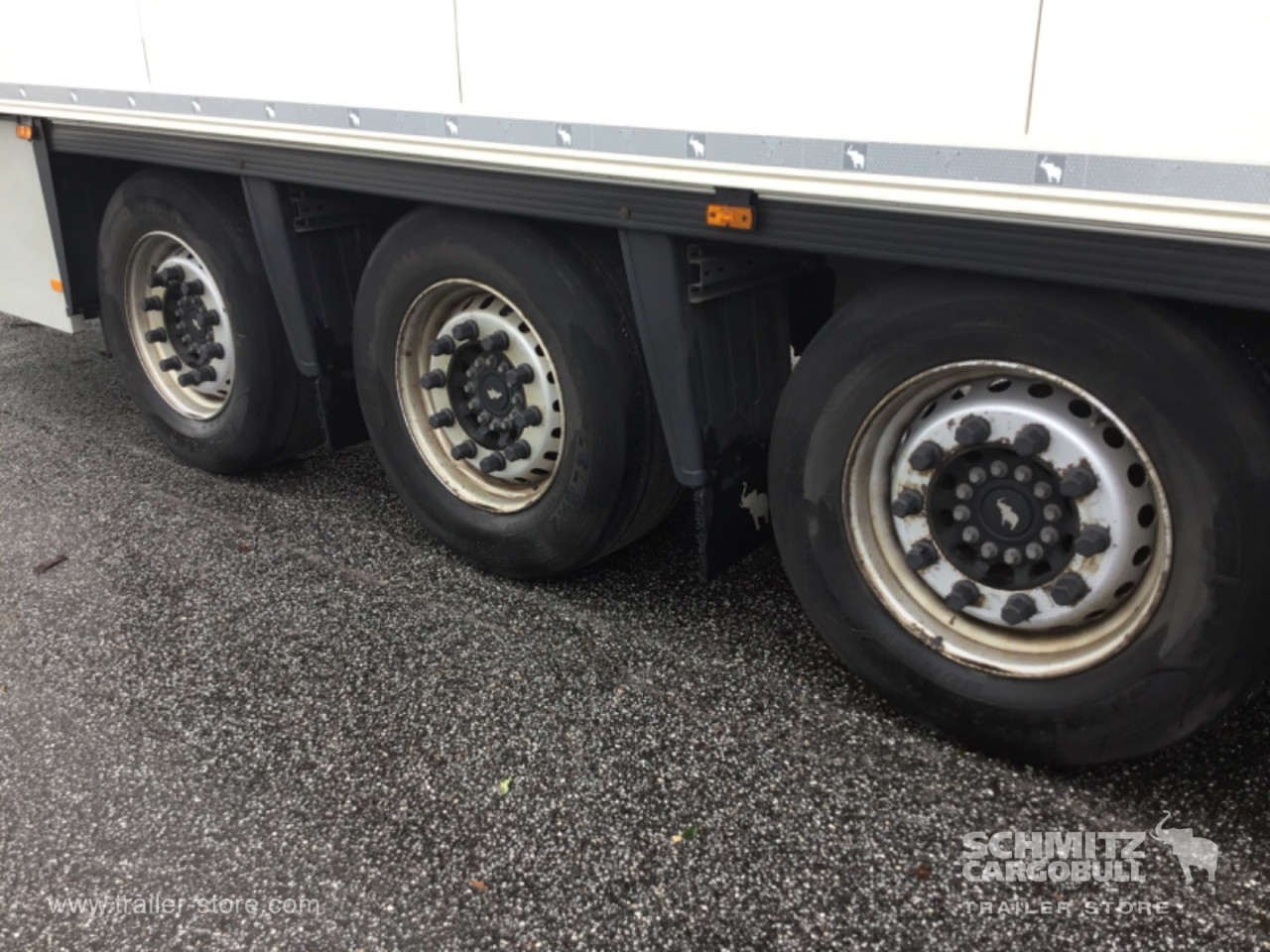 Schmitz Semi Reefer Meat hanging system