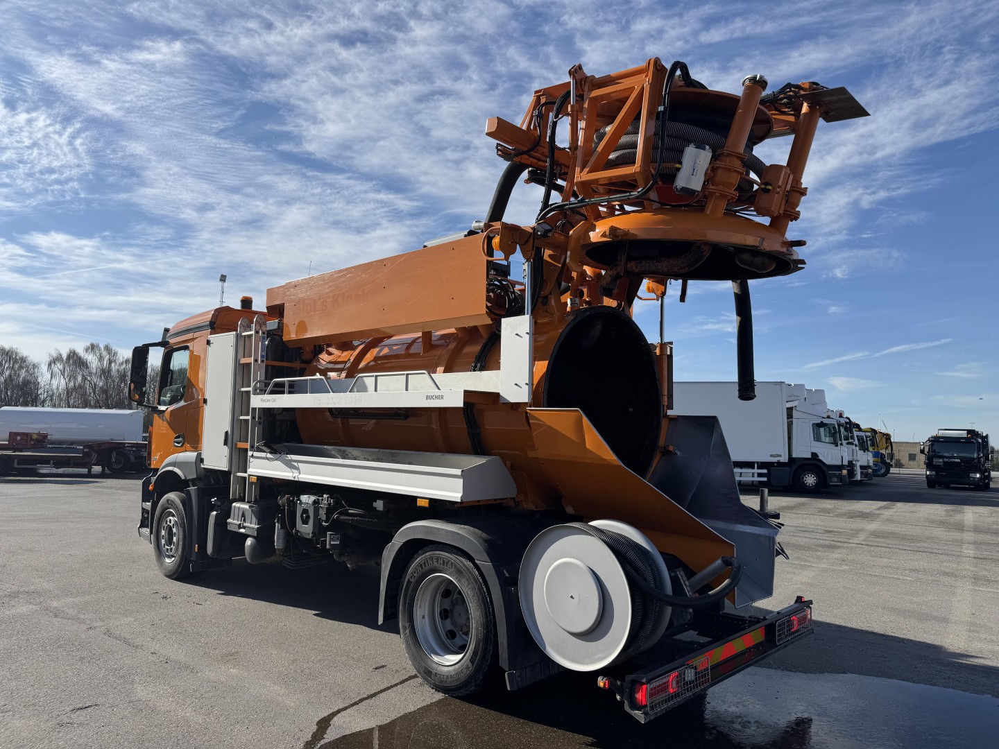 Mercedes Actros 1833 4x2 Bucher FlexLine C60