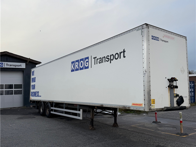 Fruehauf Boxtrailer med lift og rullebagdør sælges (NYSYNET)
