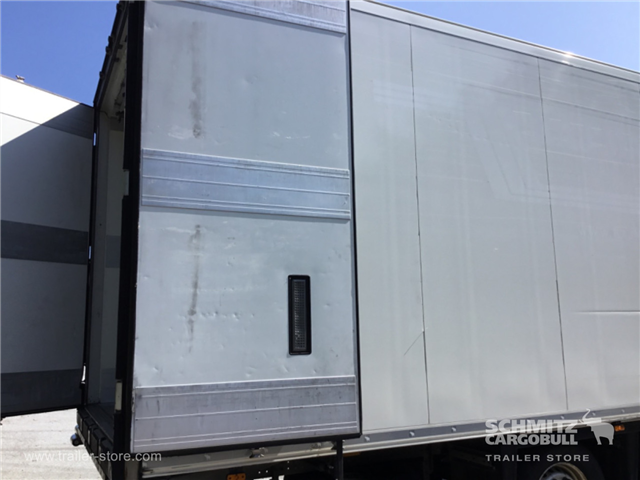 Schmitz Semi Reefer Meat hanging system