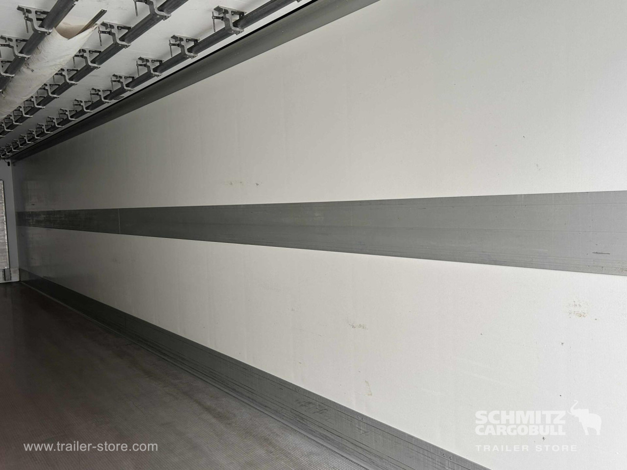 Schmitz Semi Reefer Meat hanging system