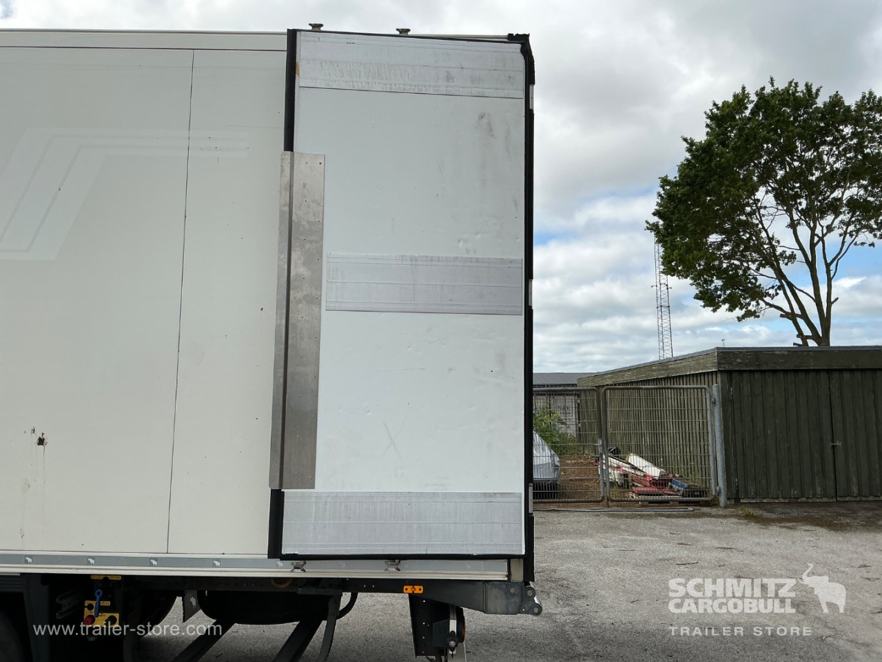 Schmitz Semi Reefer Meat hanging system