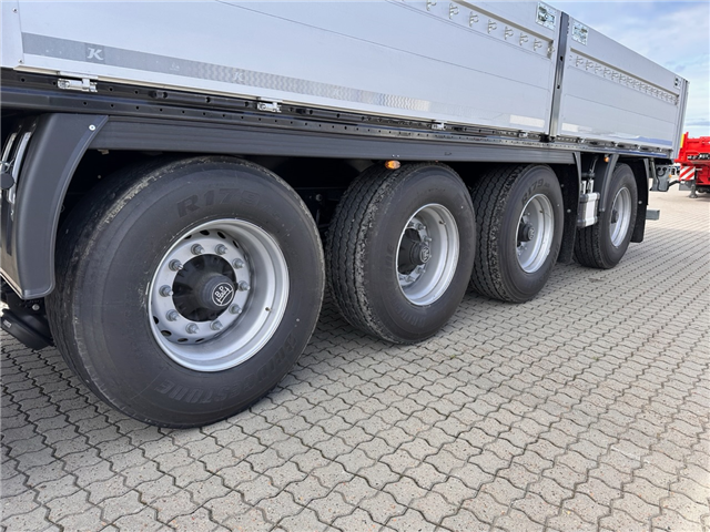 Kässbohrer Truckbeslag, Alusider, Hårdtræsbund