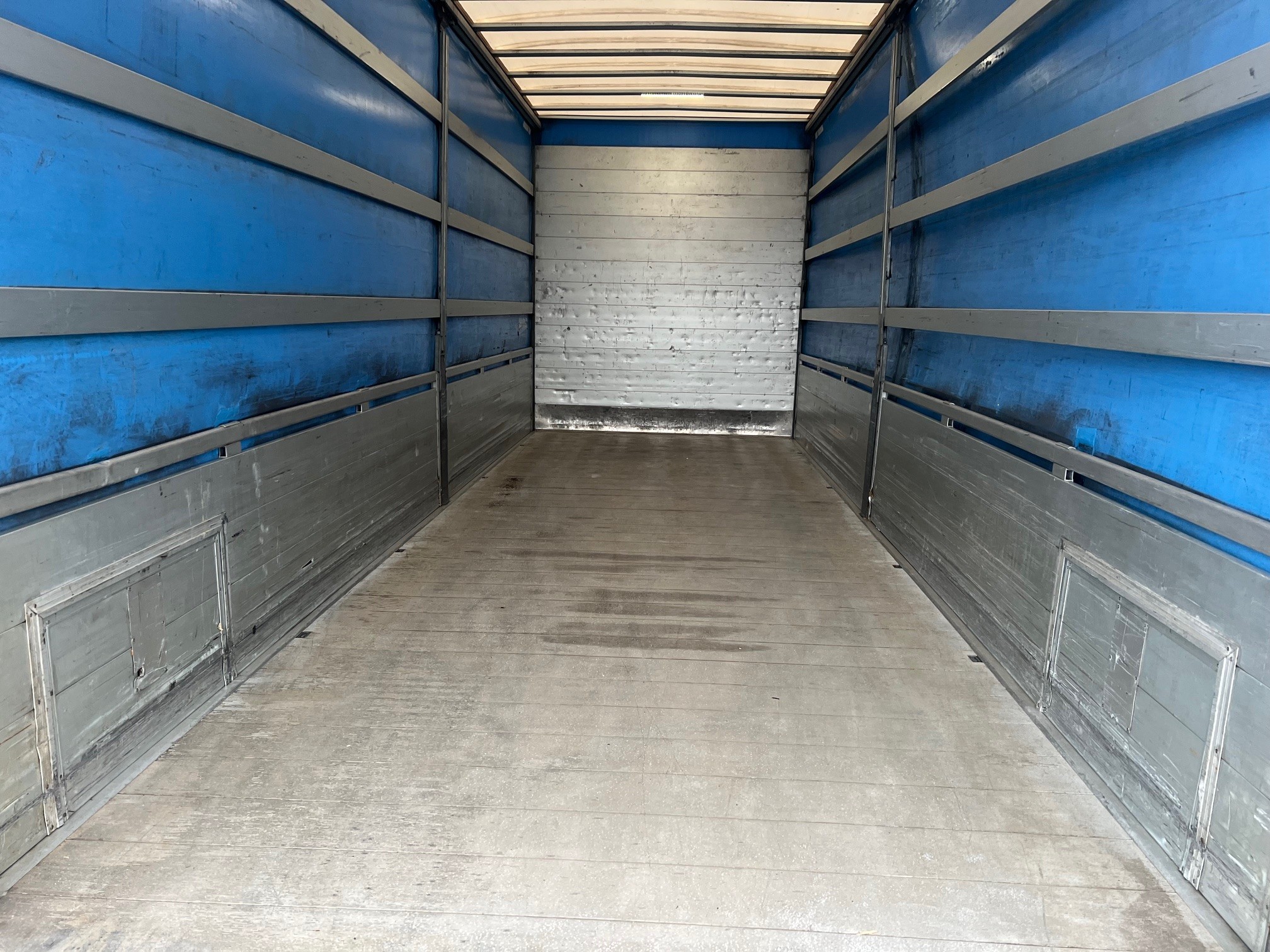 Scania P450 6X2*4 Skydepressning, sovekabine