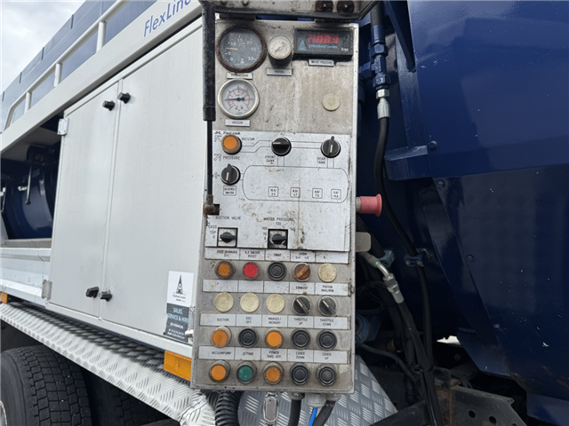 Mercedes Actros 2636 6x4 RHD Hvidtved Larsen Flexline 312