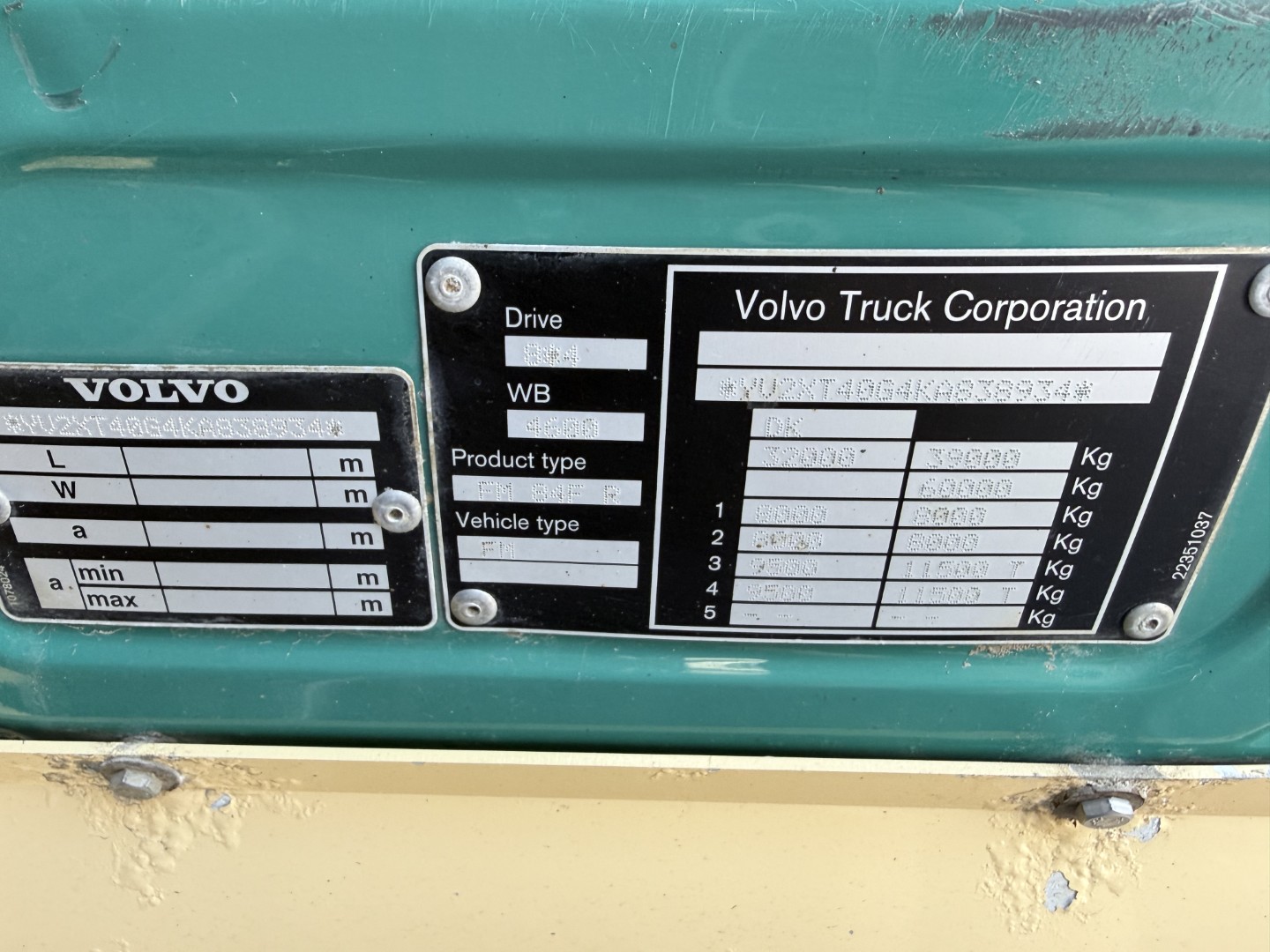 Volvo FMX500 8x4 med løftbogie HMF Pendeltip