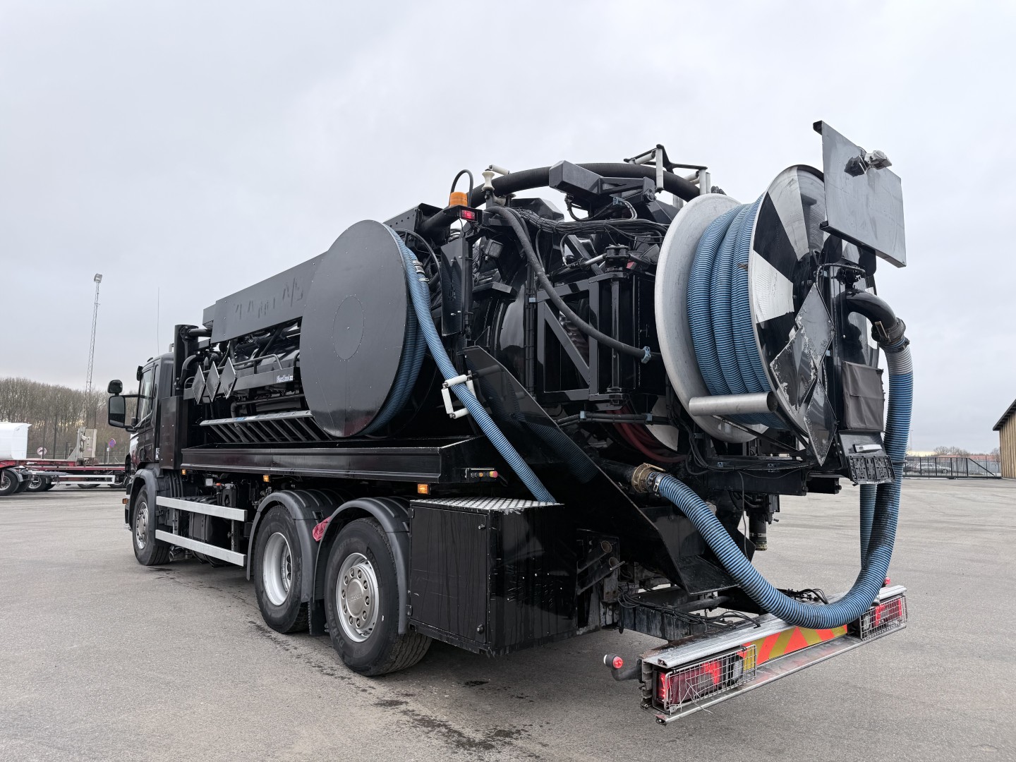 Scania P410 6x2*4 Hvidtved Larsen Flexline 312 ADR