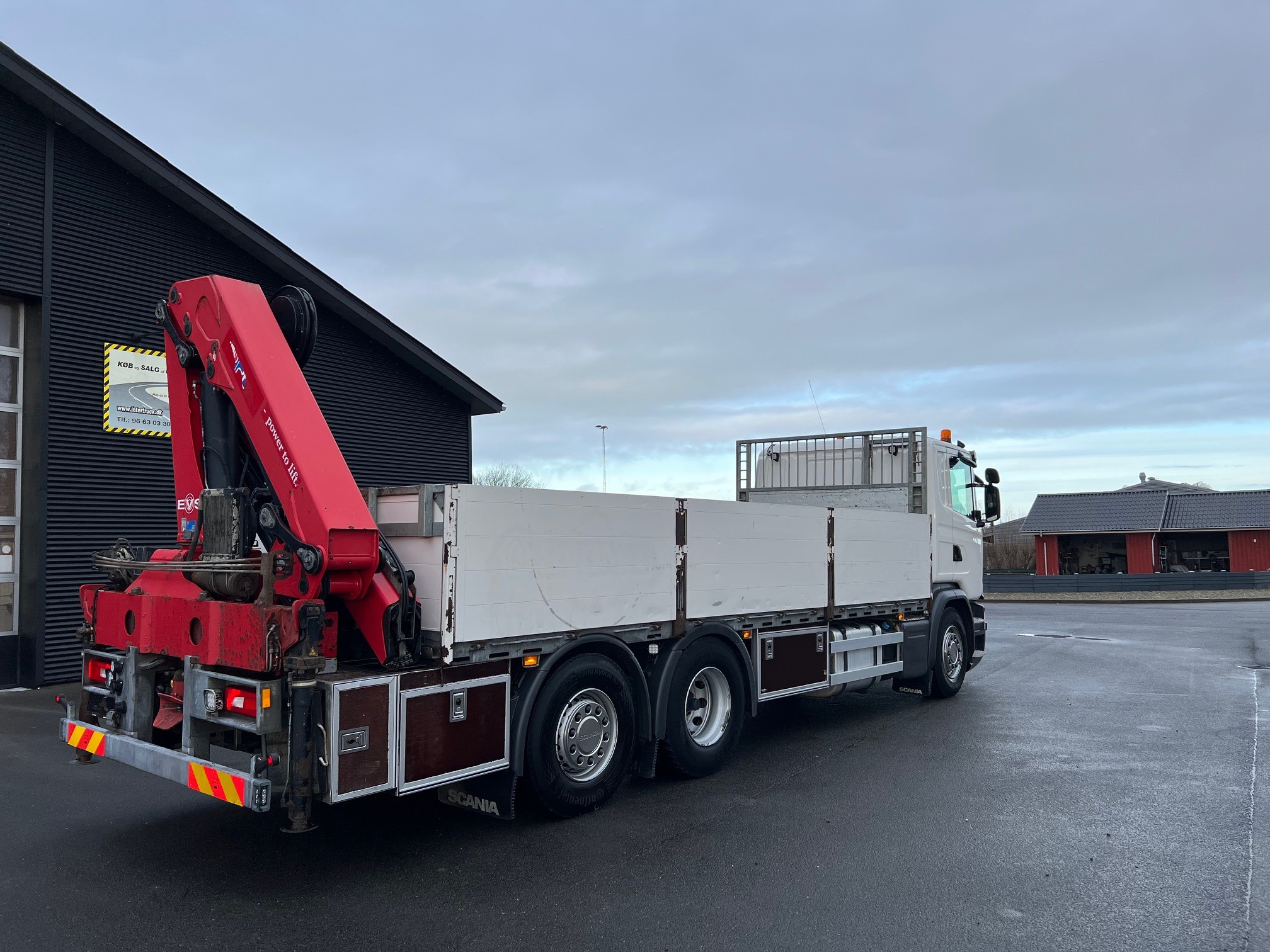 Scania G450 6X2*4 med HMF 2620 K5 kran