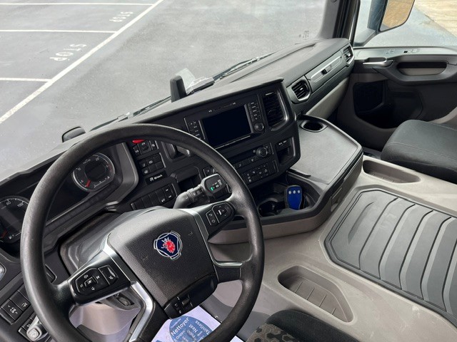 Scania P280