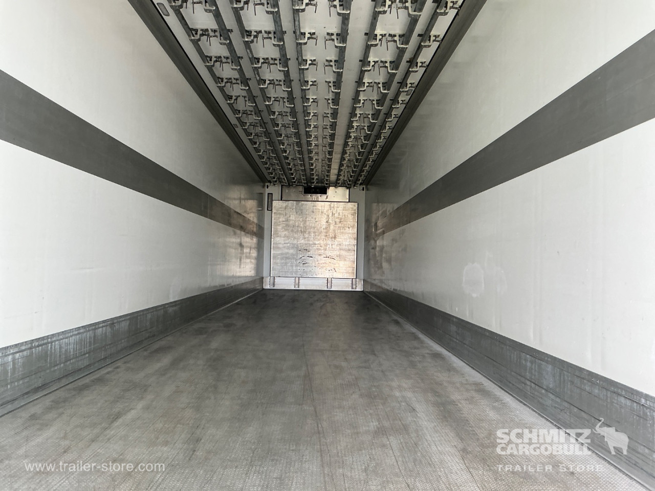 Schmitz Semi Reefer Meat hanging system