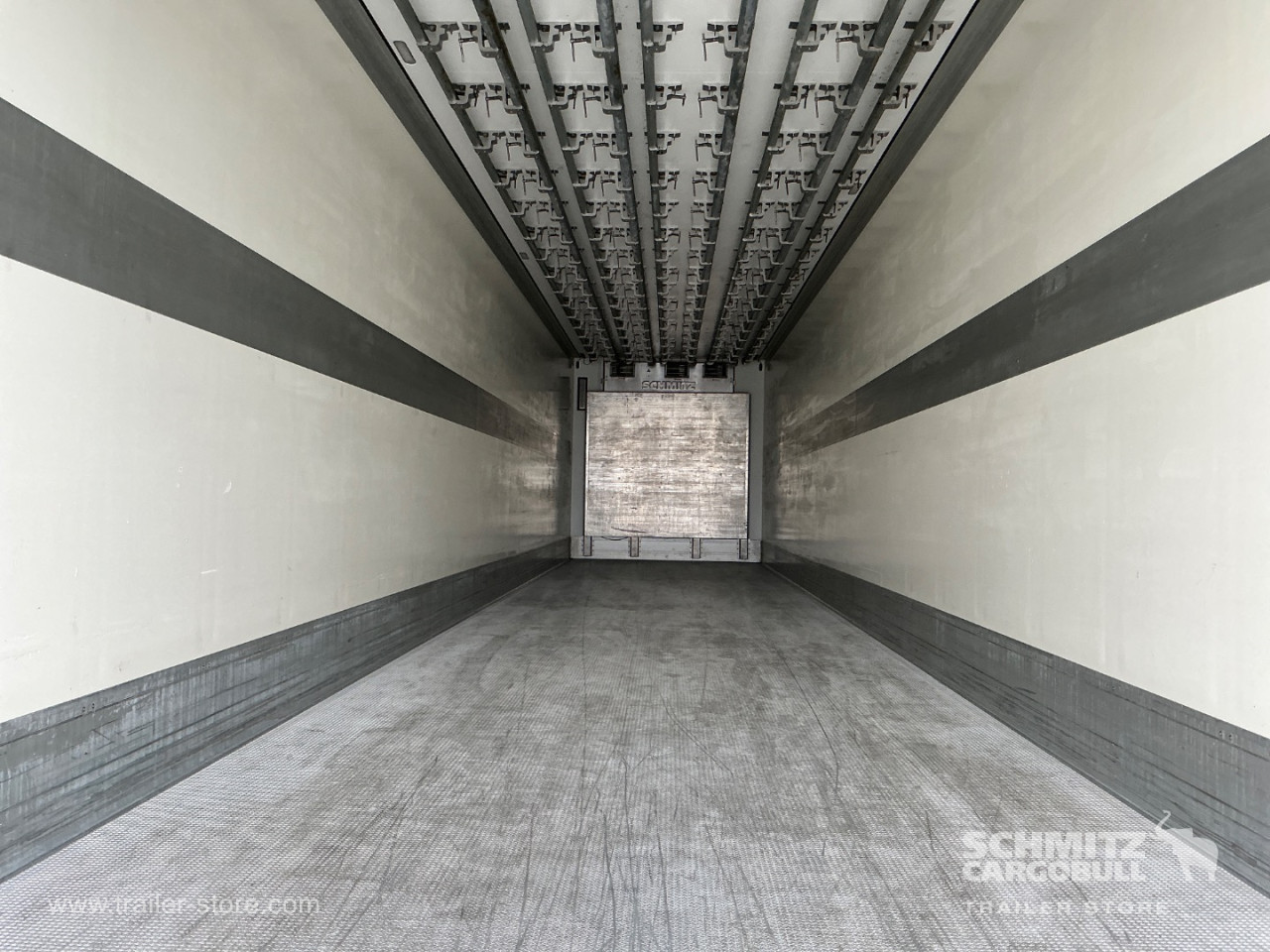 Schmitz Semi Reefer Meat hanging system