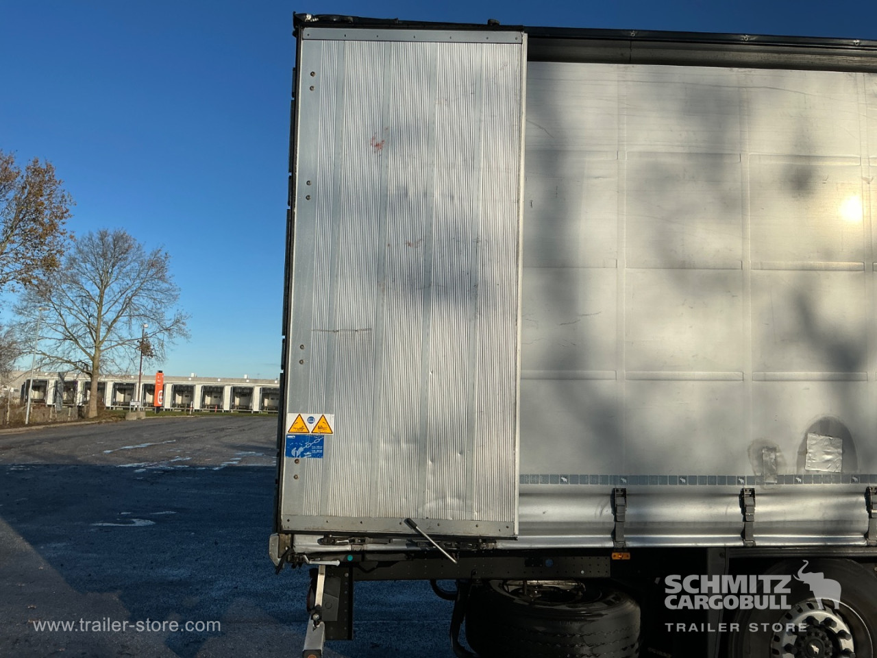 Schmitz Semi Curtainsider Standard , Foldedør højre