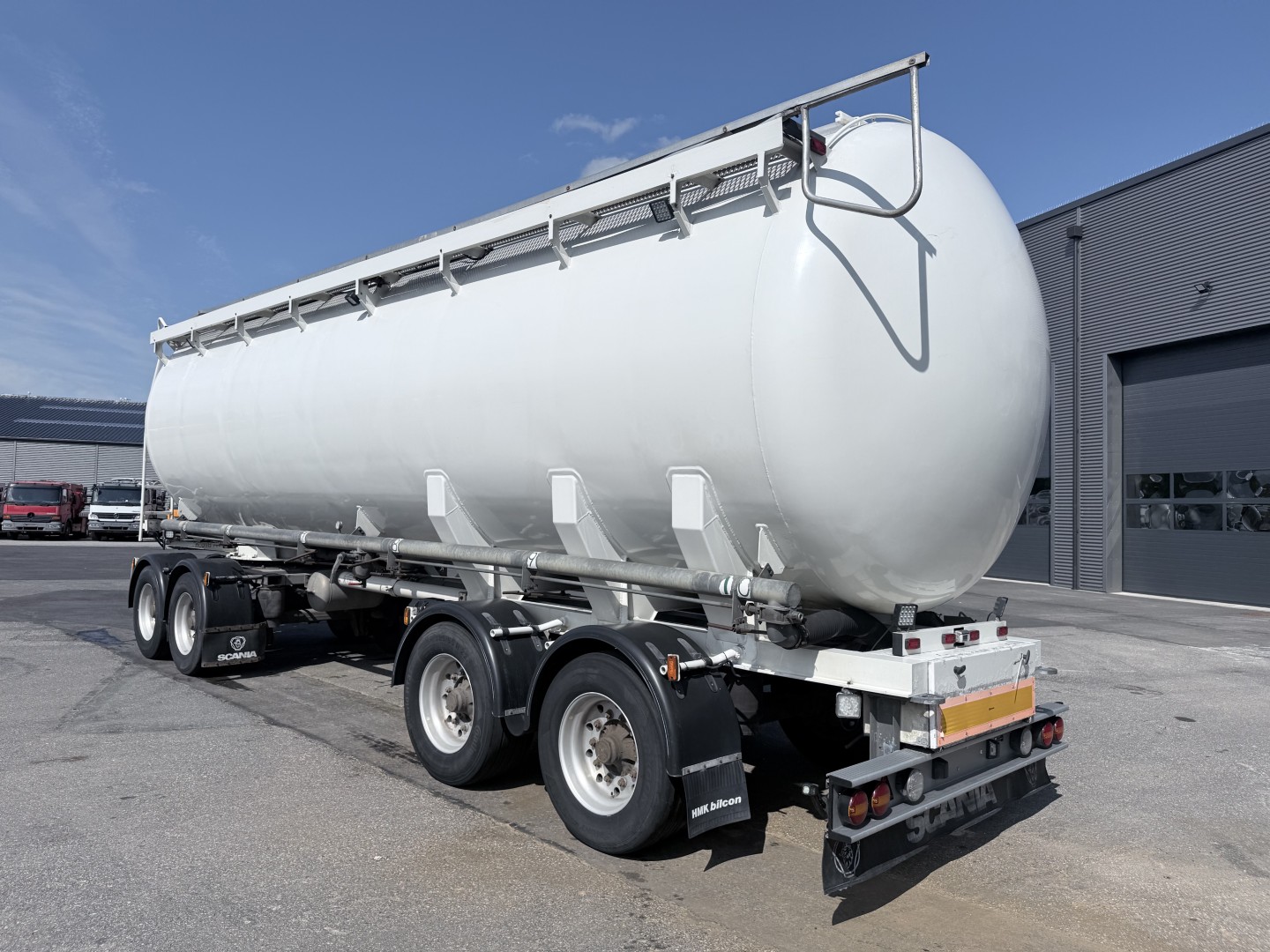 HMK Bilcon 30 t. 42 m3 Silo tank 6 rum