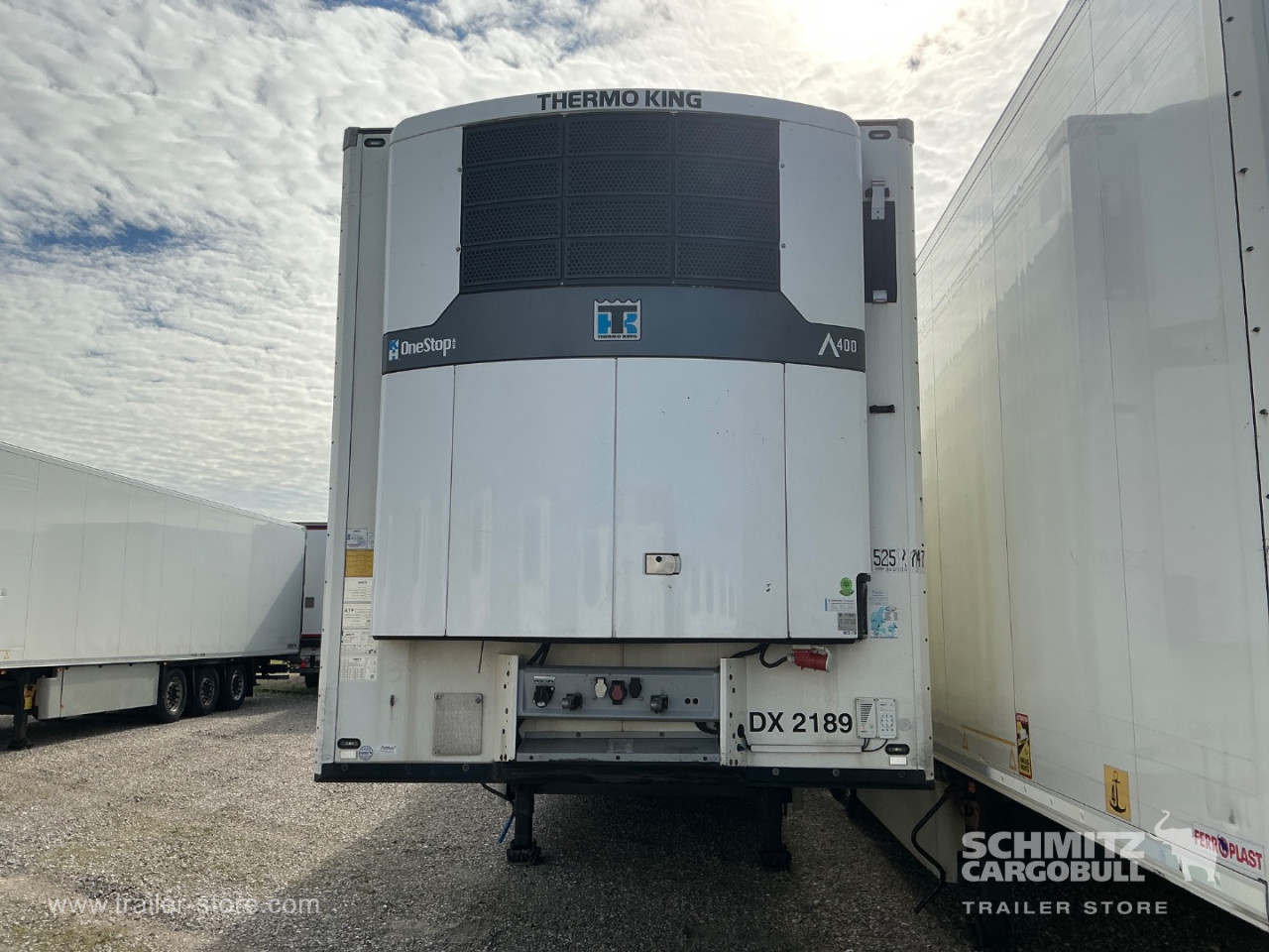 Schmitz Semi Reefer Meat hanging system