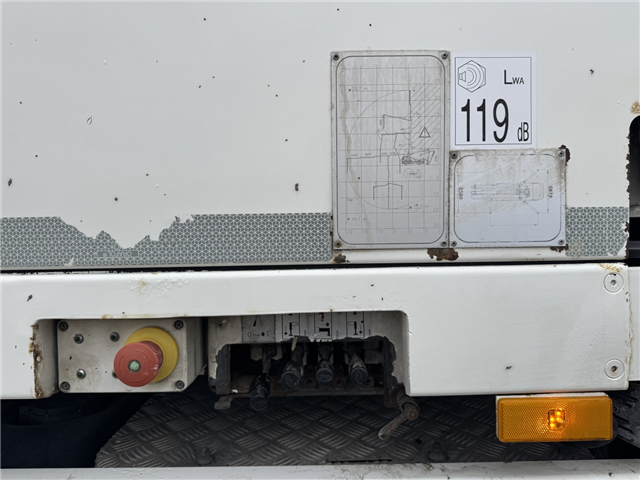 Scania P370 6x4 Liebherr THP140H 24 M4 XH