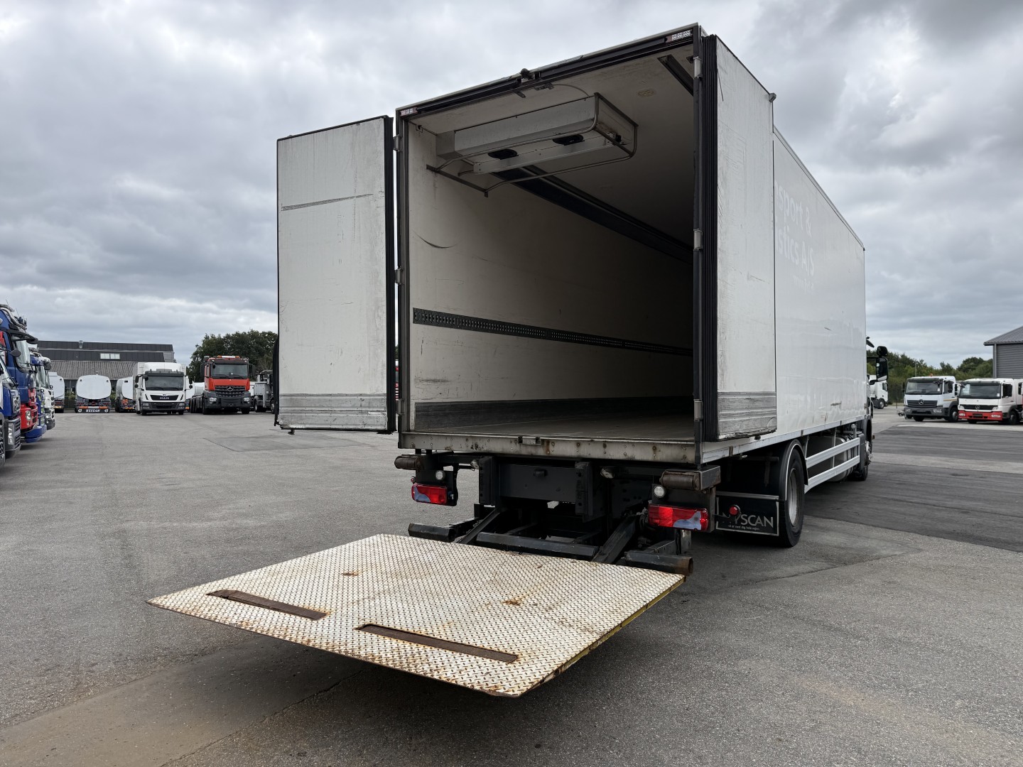 Scania P250 4x2 Carrier Supra 950 Mt.