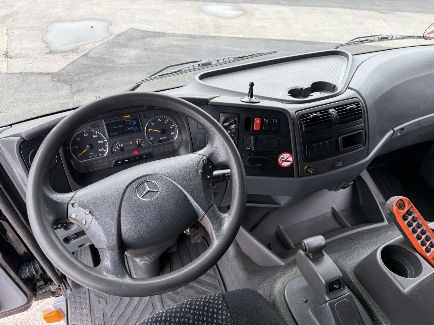 Mercedes Atego 1524 4x2 Hvidtved Larsen Cityline 206