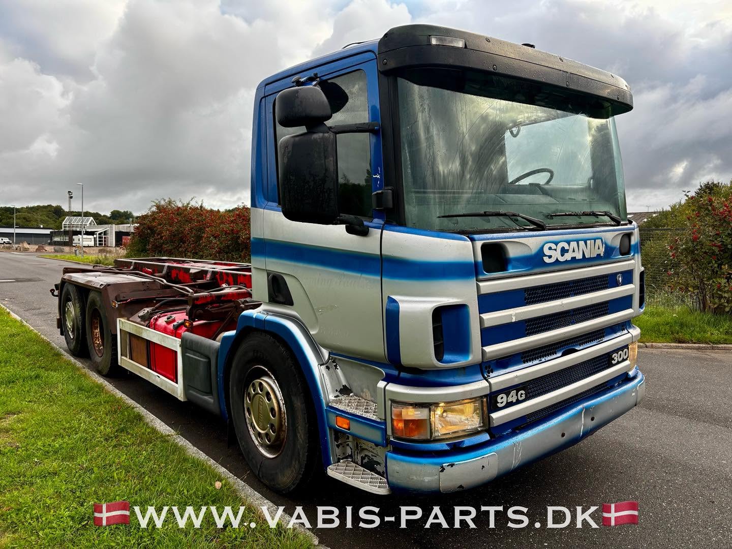Scania 94-300 med Sawo hejs
