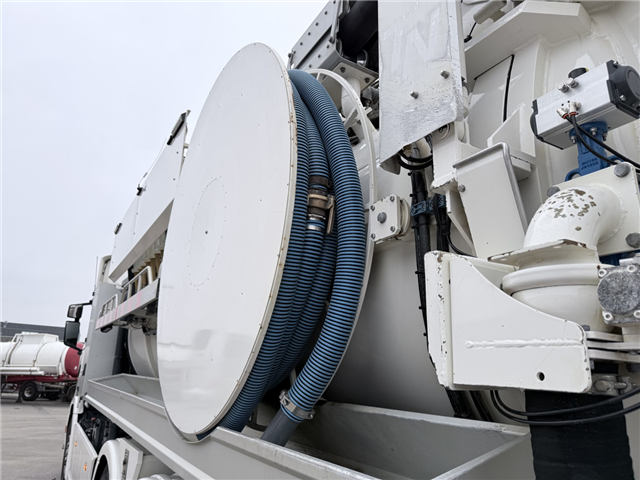 Scania G500 8x4*4 Bucher Recycler 414